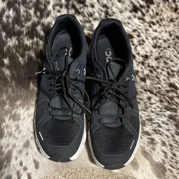 Onclouds - Picture 2 of 5